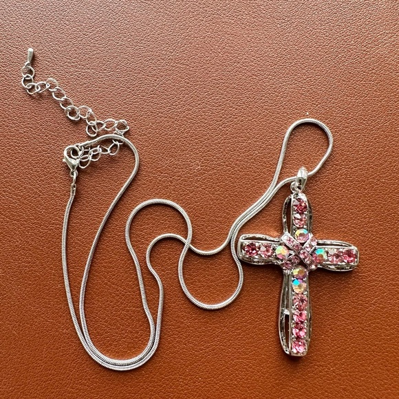 Pink & Silvertone 20” Cross Necklace - New - Picture 1 of 3